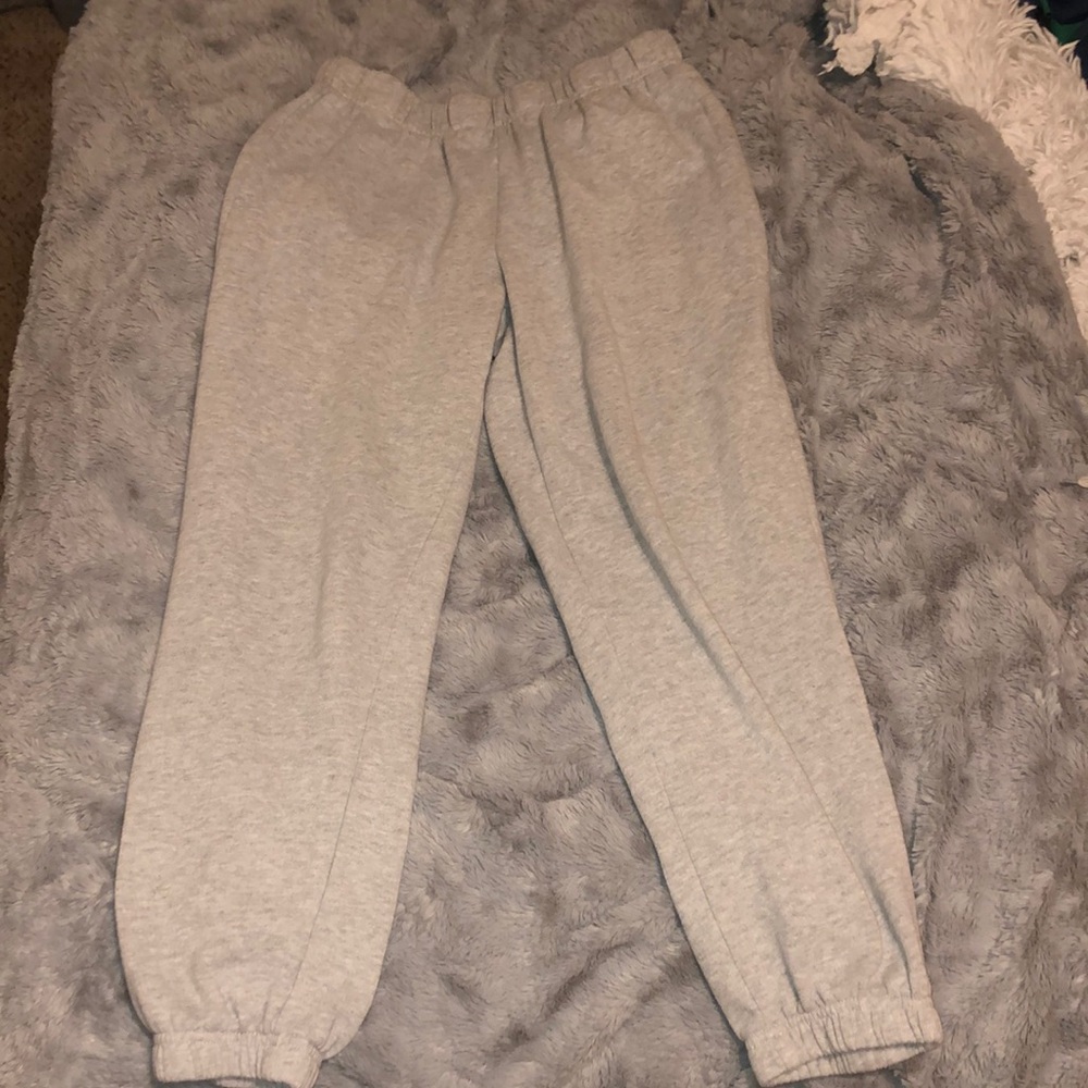 Never worn Pacsun sweats with a tight ankle. Size small fit a little short.